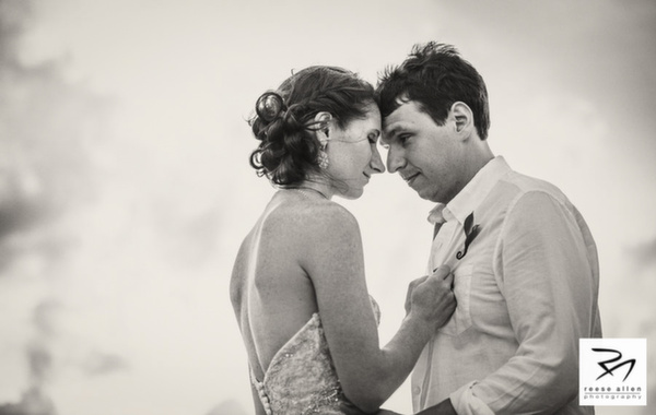 Wedding-documentary-fine-art-couples-photo-by-Charleston-photographer-Reese-Allen.jpg