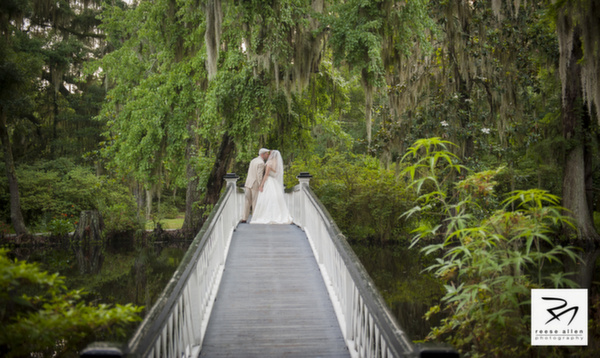Magnolia Gardens Plantation wedding by Best Charleston photographer Reese Allen-17.jpg