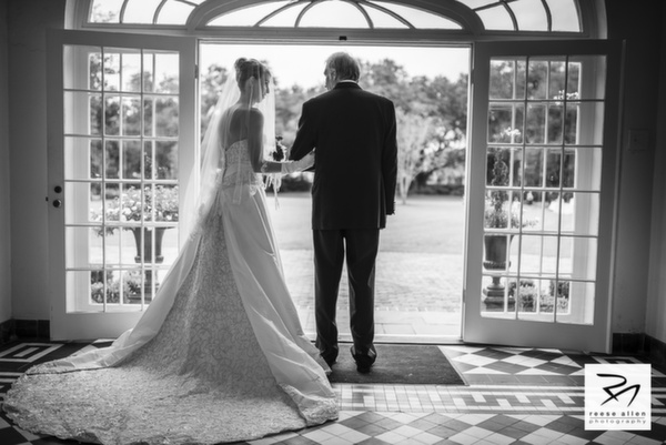 Charleston wedding photography from Lowndes Grove, Jessica and Ryan by Best Charleston wedding photographers Reese Allen-15.jpg